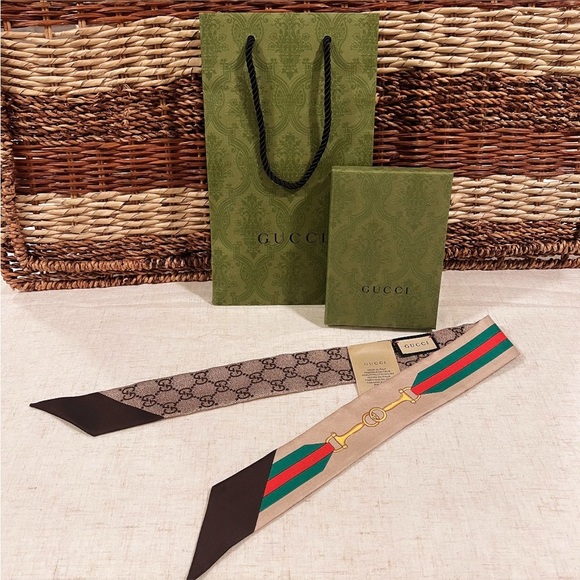 GUCCI Interlocking G Horsebit Web Print Silk Neck Bow In Brown NEW IN BOX - Picture 5 of 12